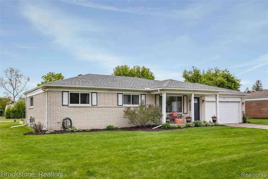 Homes For Sale - 27299 Hystone Drive <br/> Farmington Hills, MI 48334