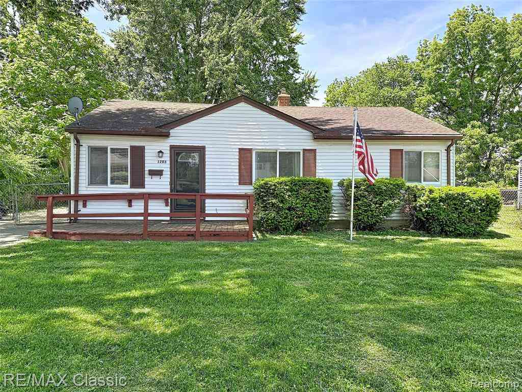 Homes For Sale - 1203 Gilman Street <br/> Garden City, MI 48135
