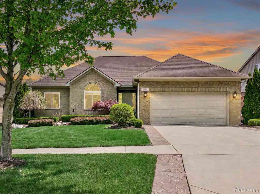 Homes For Sale - 4438 Thornhill Drive <br/> Auburn Hills, MI 48326