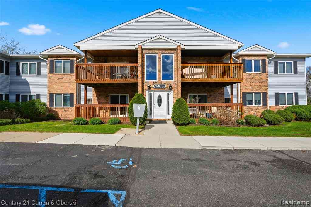 Condo For Sale - 1405 Harbour Boulevard  #151<br/> Wayne County, Trenton, MI 48183
