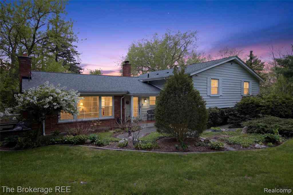 Homes For Sale - 6311 Wellesley Terrace <br/> Clarkston, MI 48346