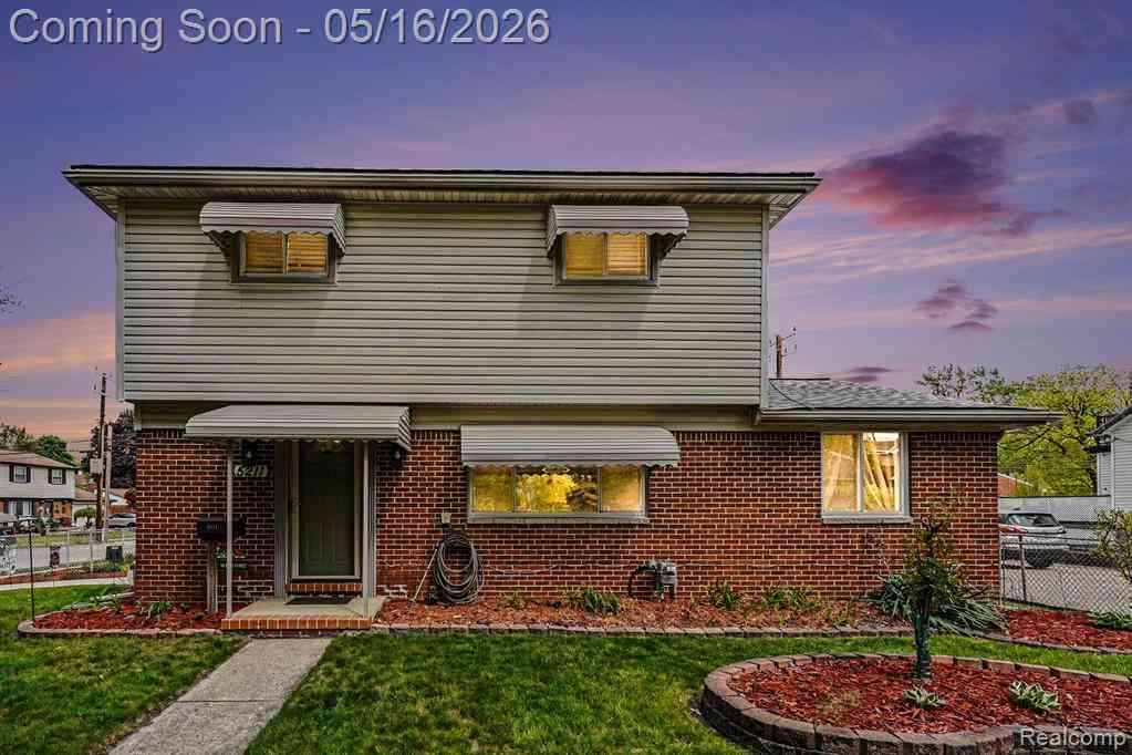 Homes For Sale - 5211 Newberry Street <br/> Wayne, MI 48184