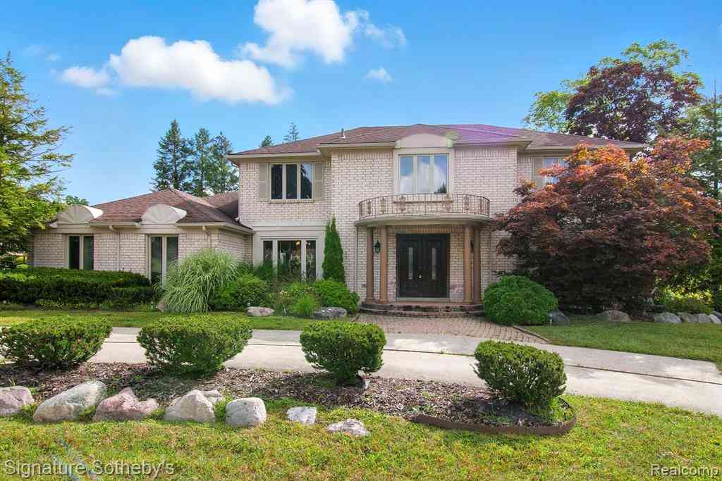 Homes For Rent - 5130 Provincial Drive <br/> Bloomfield Hills, MI 48302