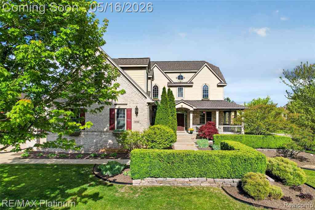 Homes For Sale - 10709 Stoney Point Drive <br/> South Lyon, MI 48178