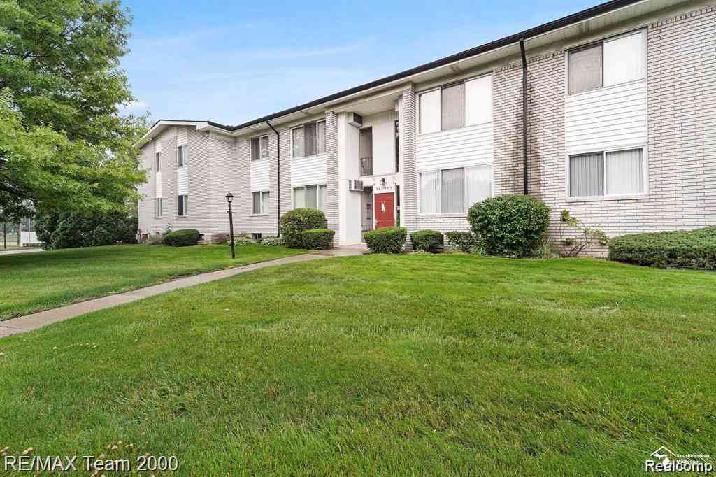 Condo For Sale - 26790 Joy Road <br/> Redford, MI 48239