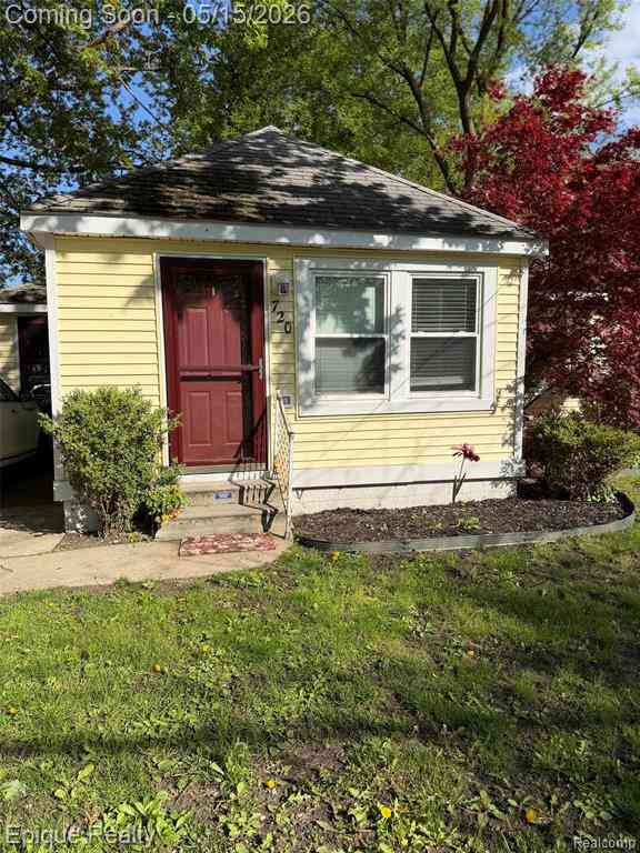 Homes For Sale - 720 Washington Street <br/> Algonac, MI 48001