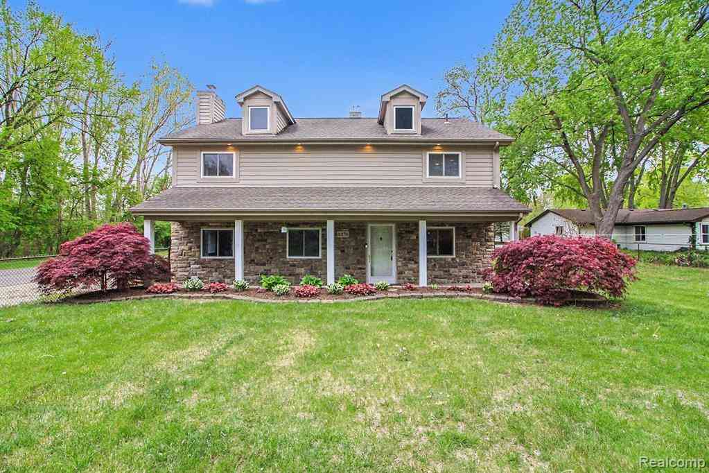 Homes For Sale - 3376 Hessel Avenue <br/> Rochester, MI 48307