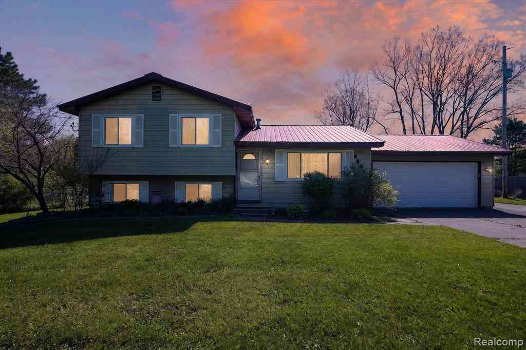 Homes For Sale - 4450 N Vassar Road <br/> Flint, MI 48506