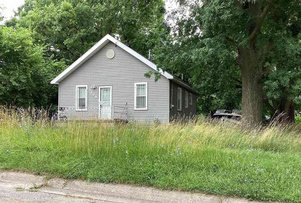 Homes For Sale - 2109 Church Street <br/> Flint, MI 48503