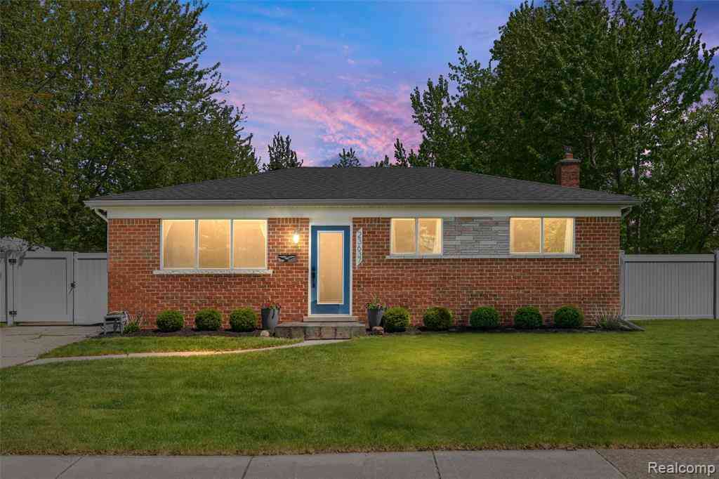 Homes For Sale - 23637 Allor Street <br/> Saint Clair Shores, MI 48082