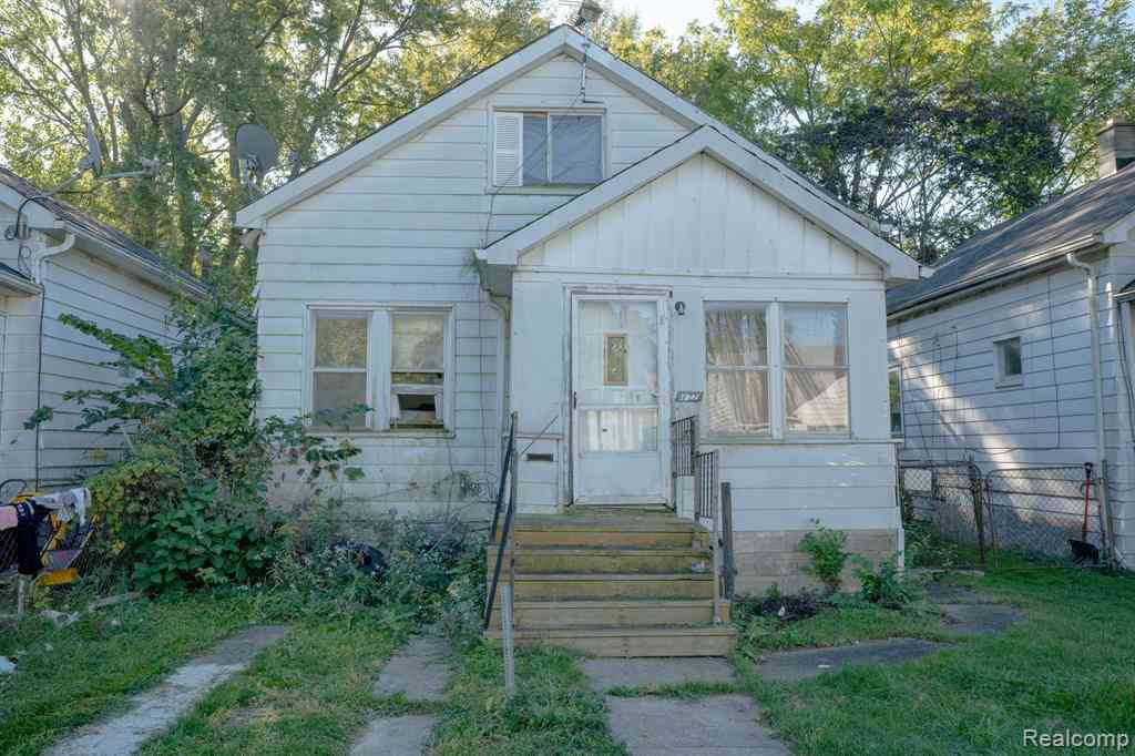 Homes For Sale - 17220 Detroit Street <br/> Detroit, MI 48224