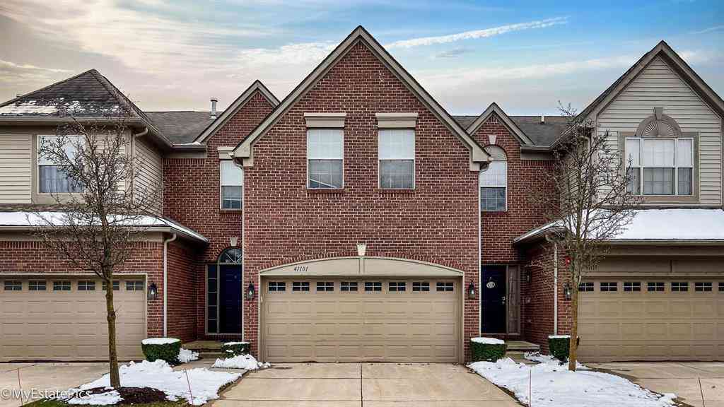Condo For Rent - 41101 N Maplewood Drive <br/> Canton, MI 48187
