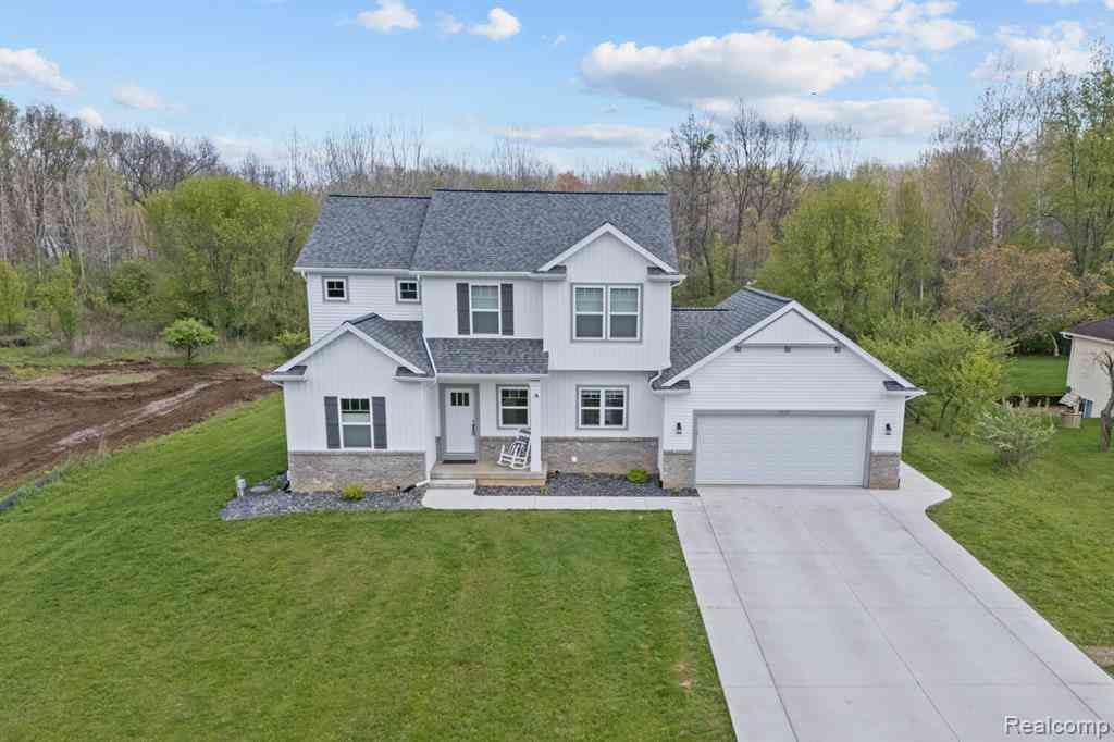 Homes For Sale - 1035 Engelhardt Strasse Street <br/> Jackson, MI 49201