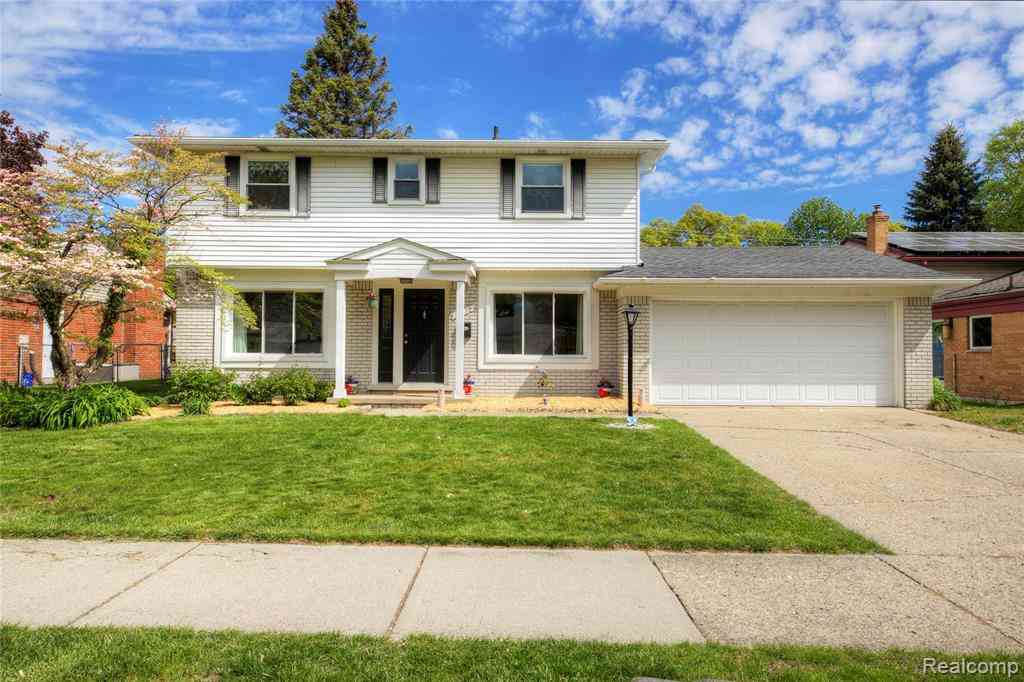 Homes For Sale - 32612 Lyndon Street <br/> Livonia, MI 48154