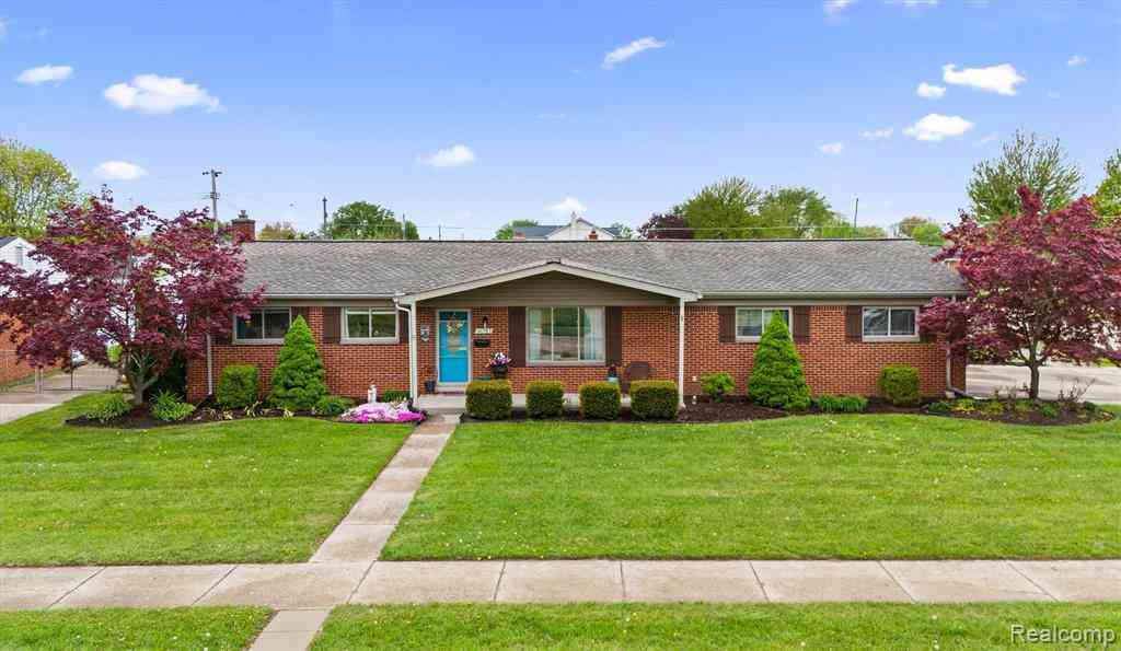 Homes For Sale - 40769 Flagstaff Drive <br/> Sterling Heights, MI 48313