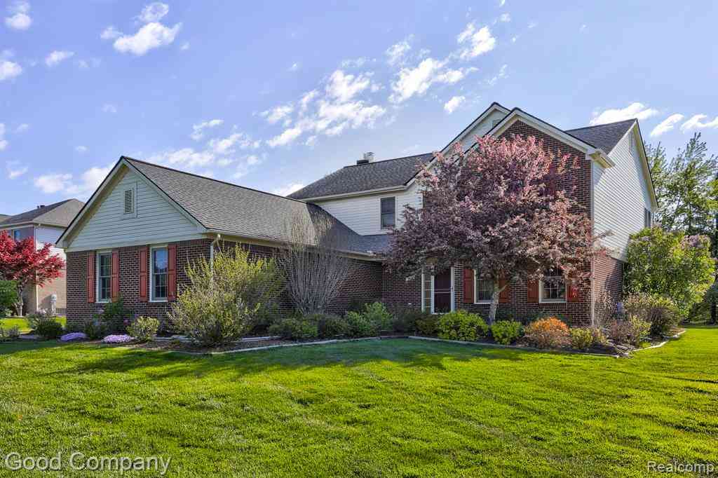 Homes For Sale - 3526 Inverness Drive <br/> Rochester, MI 48306