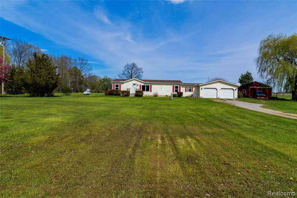 Homes For Sale - 3800 Klam Road <br/> Lapeer County, Columbiaville, MI 48421