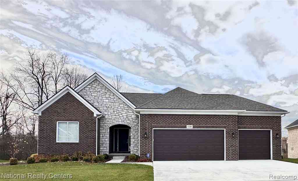 Homes For Sale - 8384 Meadow Creek Drive <br/> Genesee County, Goodrich, MI 48438