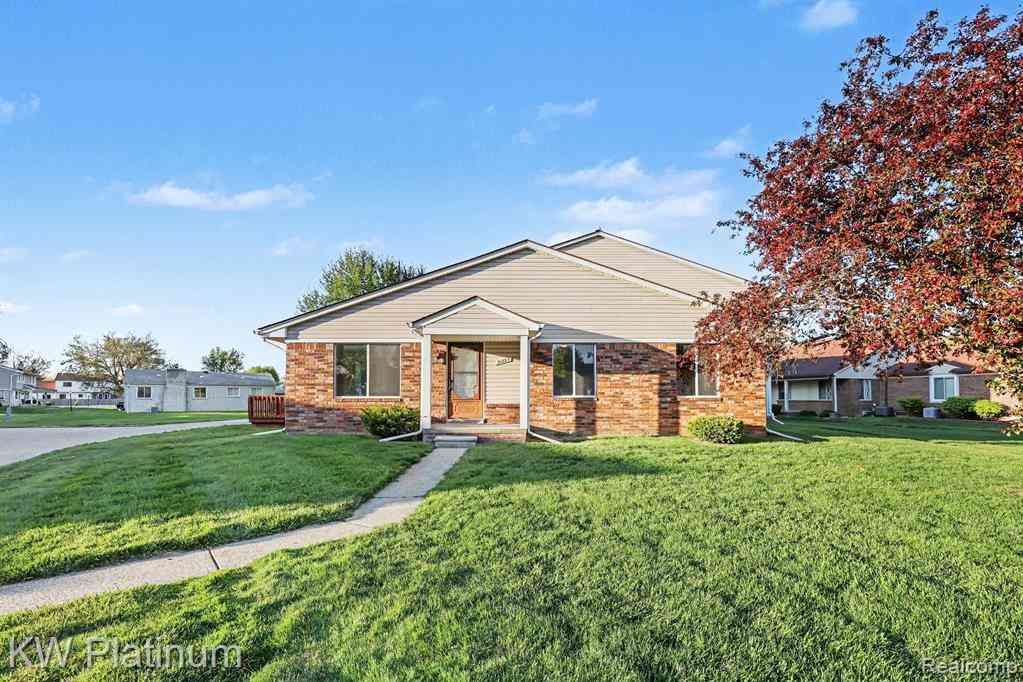 Condo For Sale - 31825 Breezeway  <br/> New Baltimore, MI 48047