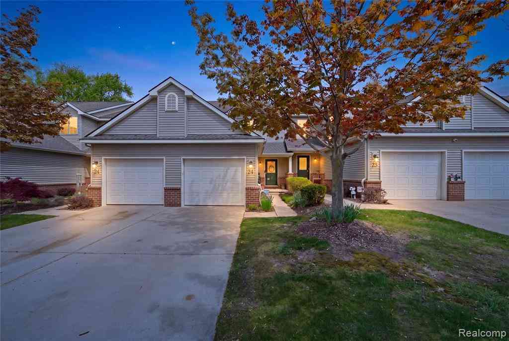 Condo For Sale - 24 Millstone Drive <br/> Waterford, MI 48328