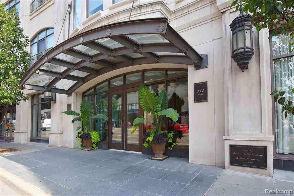 Condo For Rent - 111 Willits Street  #305<br/> Birmingham, MI 48009