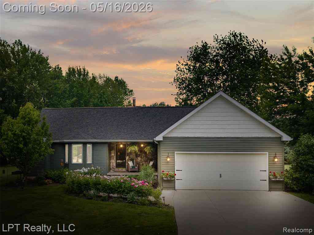 Homes For Sale - 2588 E Jones Road <br/> Howell, MI 48855