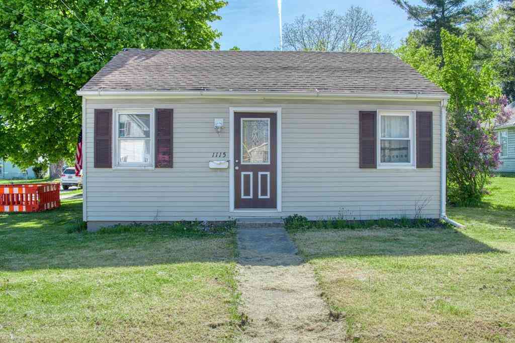 Homes For Sale - 1115 S Shiawassee Street <br/> Owosso, MI 48867