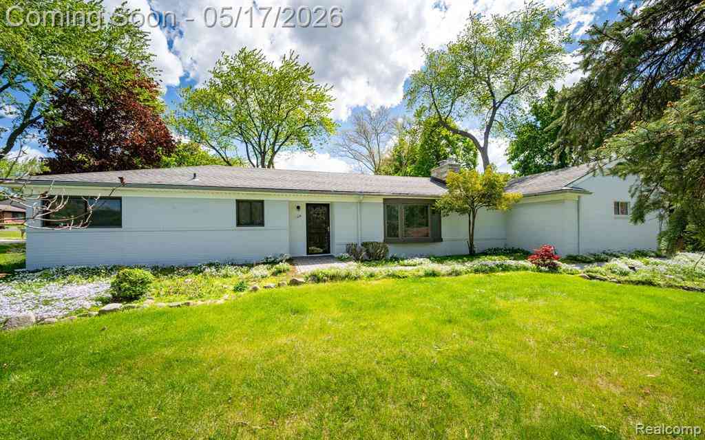 Homes For Sale - 109 Bowdoinhill Drive <br/> Rochester, MI 48309