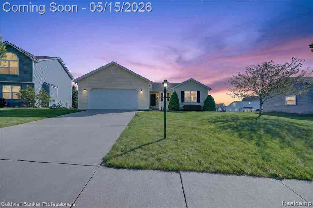 Homes For Sale - 11090 Alexandria Lane <br/> Davison, MI 48423