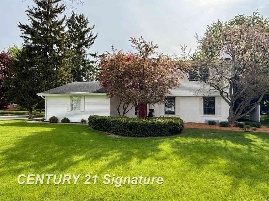 Homes For Sale - 321 Somerset Road <br/> Saginaw, MI 48638