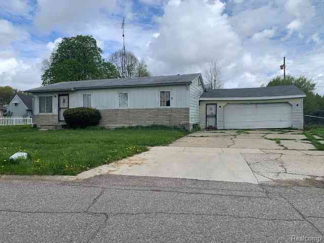 Homes For Sale - 1816 Russett Place <br/> Flint, MI 48504