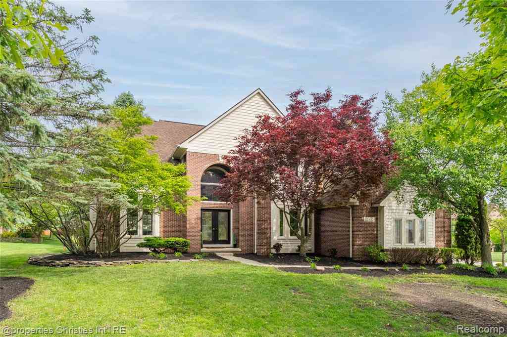 Homes For Sale - 22452 Fuller Drive <br/> Novi, MI 48374