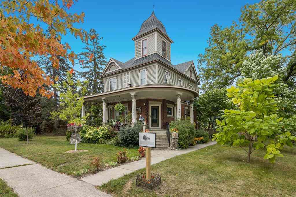 Homes For Sale - 402 E Cayuga Street <br/> Bellaire, MI 49615