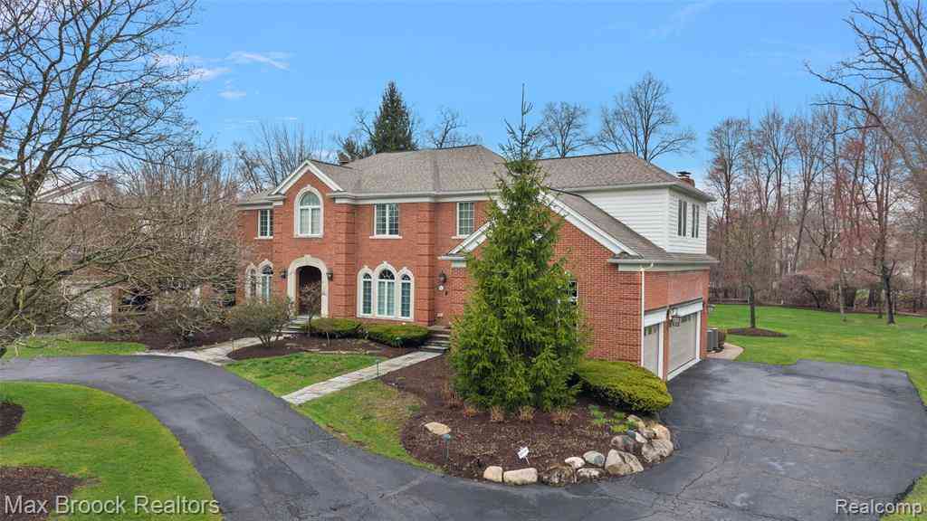 Homes For Sale - 945 Wellsley Court <br/> Bloomfield Hills, MI 48304
