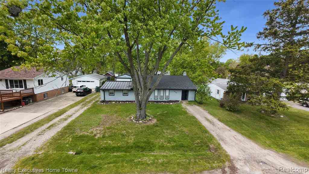 Homes For Sale - 1373 Nolta Road <br/> Walled Lake, MI 48390