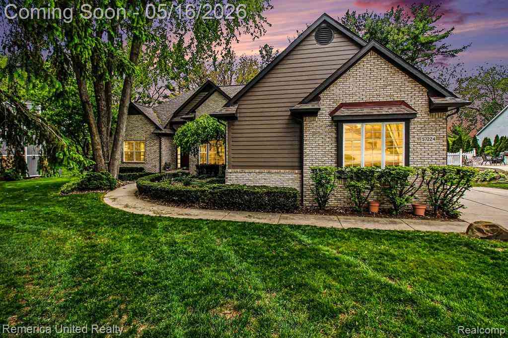 Homes For Sale - 57224 Hidden Timbers Drive <br/> South Lyon, MI 48178