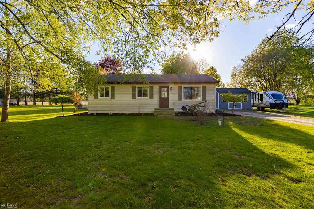 Homes For Sale - 6816 S Delaney Road <br/> Owosso, MI 48867