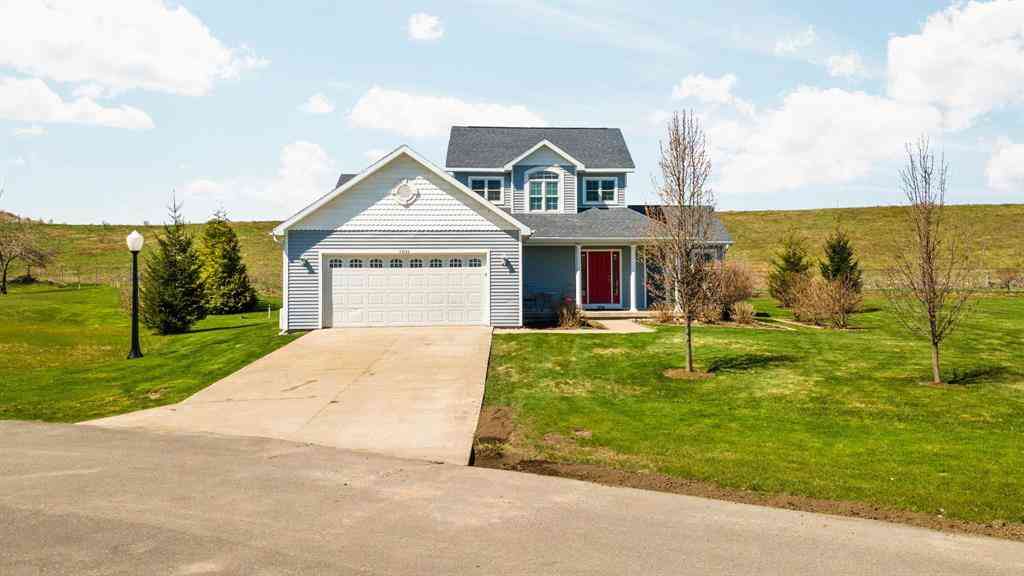 Homes For Sale - 7031 Applewood Drive <br/> Charlevoix, MI 49720