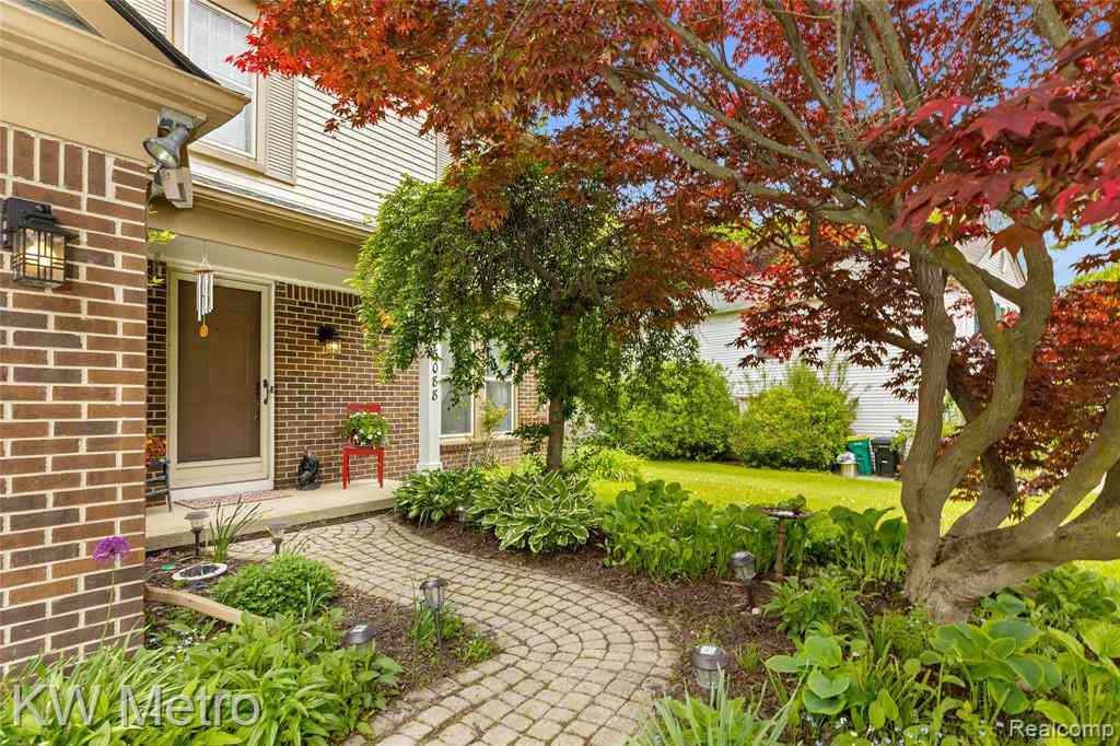 Homes For Sale - 35088 Bunker Hill Drive <br/> Farmington Hills, MI 48331