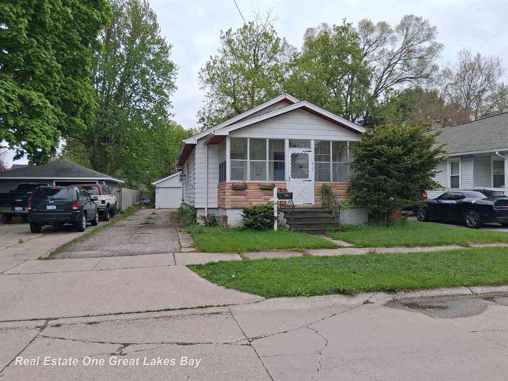 Homes For Sale - 2329 Blake Street <br/> Saginaw, MI 48602