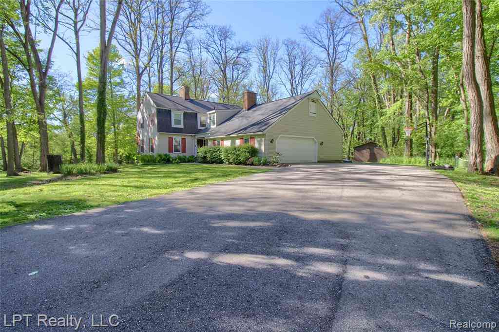 Homes For Sale - 47300 Maplebrook  <br/> Northville, MI 48168