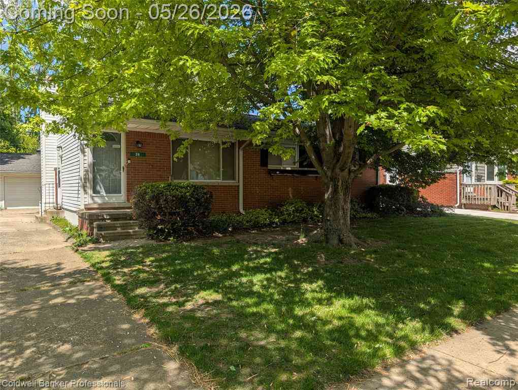 Homes For Sale - 28 W Phillips Avenue <br/> Milan, MI 48160