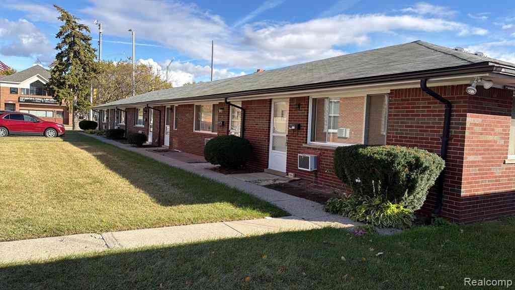 Condo For Rent - 28639 John R Road <br/> Madison Heights, MI 48071