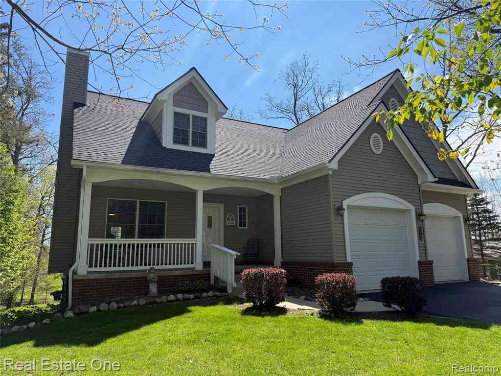Homes For Sale - 1374 Blue Heron Drive <br/> Highland, MI 48357