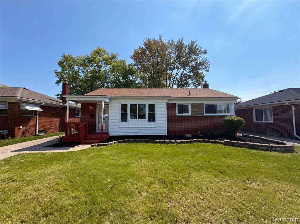 Homes For Sale - 28832 Kaufman Street <br/> Macomb County, Roseville, MI 48066