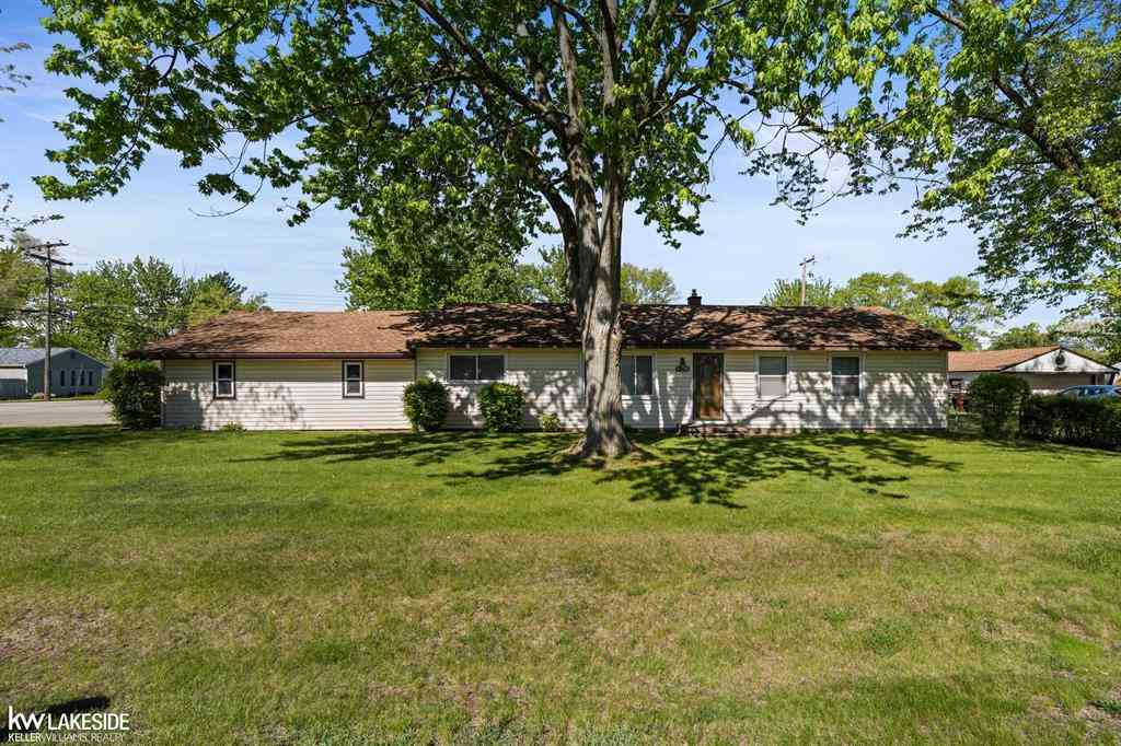Homes For Sale - 46535 Waco Street <br/> Shelby Twp, MI 48317