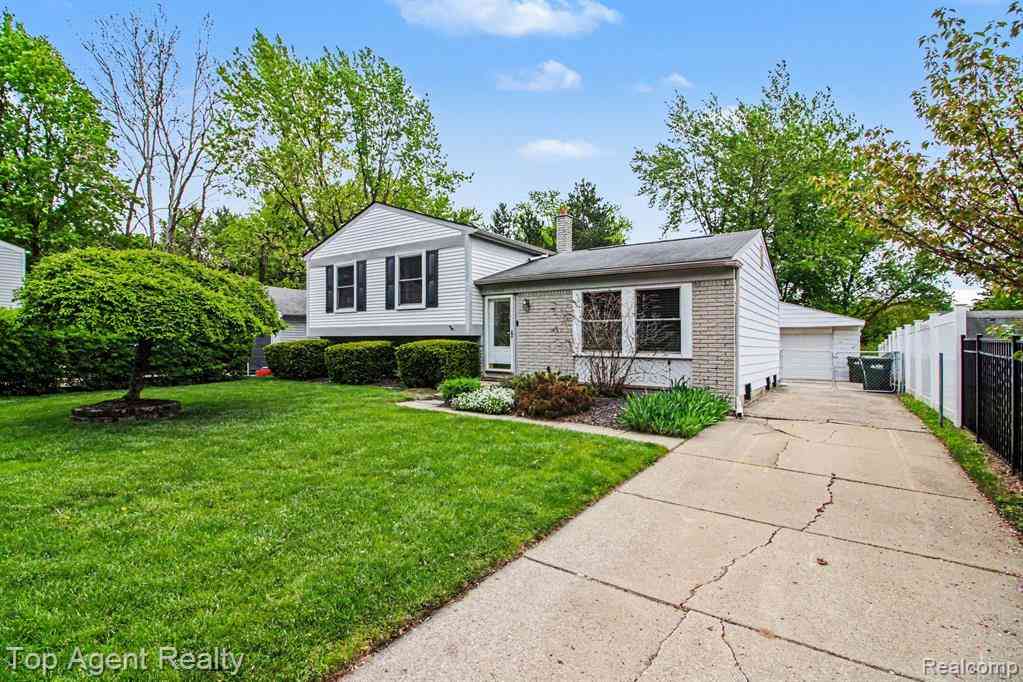 Homes For Sale - 41636 Tetley Drive <br/> Sterling Heights, MI 48313