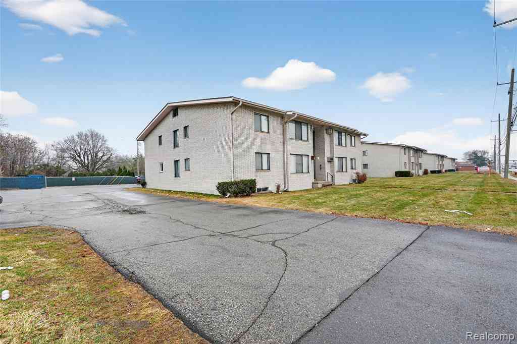 Condo For Rent - 32684 Mound   #2<br/> Warren, MI 48092