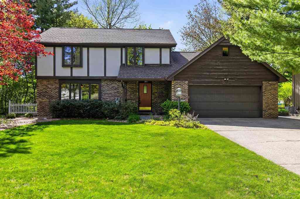 Homes For Sale - 5507 Whitehall Street <br/> Midland, MI 48642