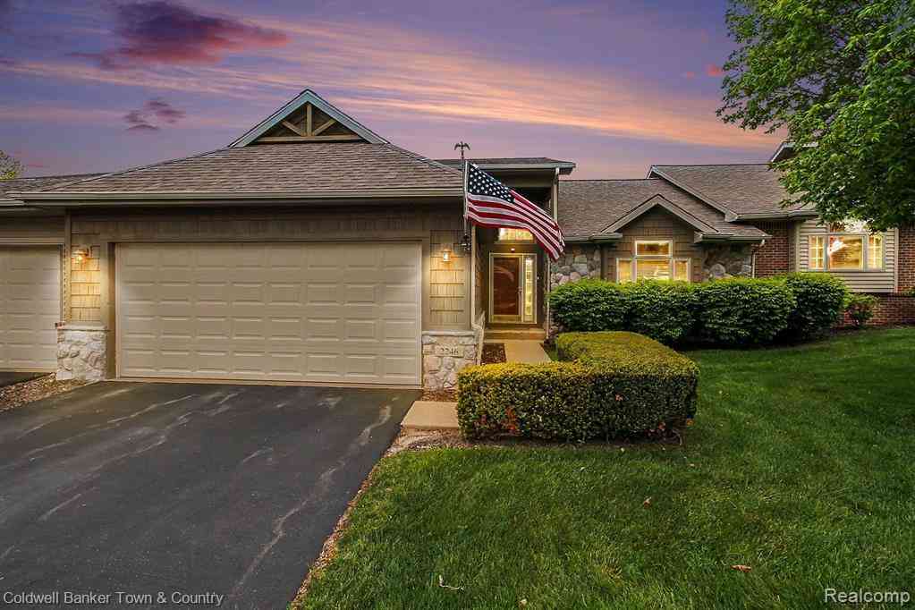 Condo For Sale - 2246 Willow Tree Drive <br/> Brighton, MI 48116